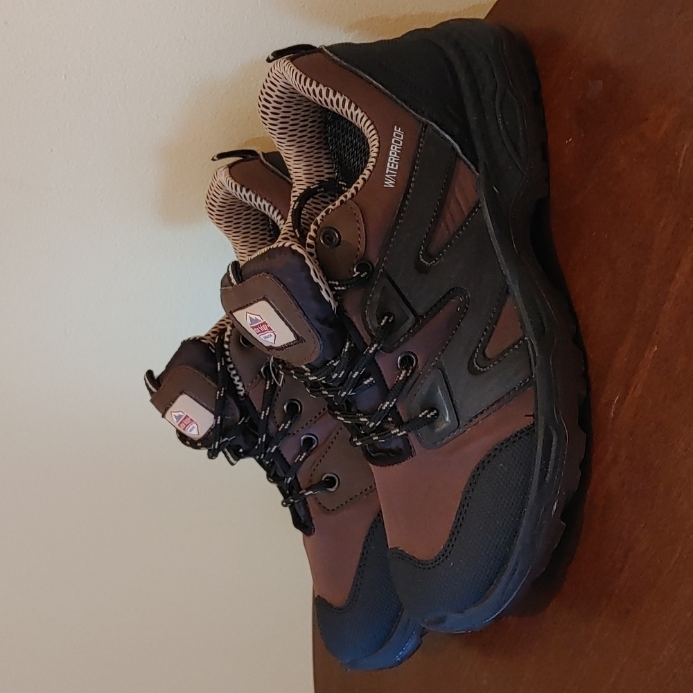 John May Brown Women's Outdoor Shoes size 38, 6US